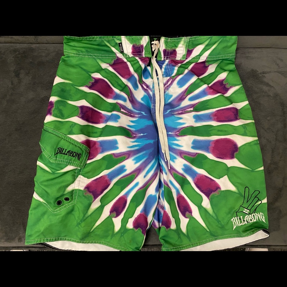Billabong swim trunks size 32